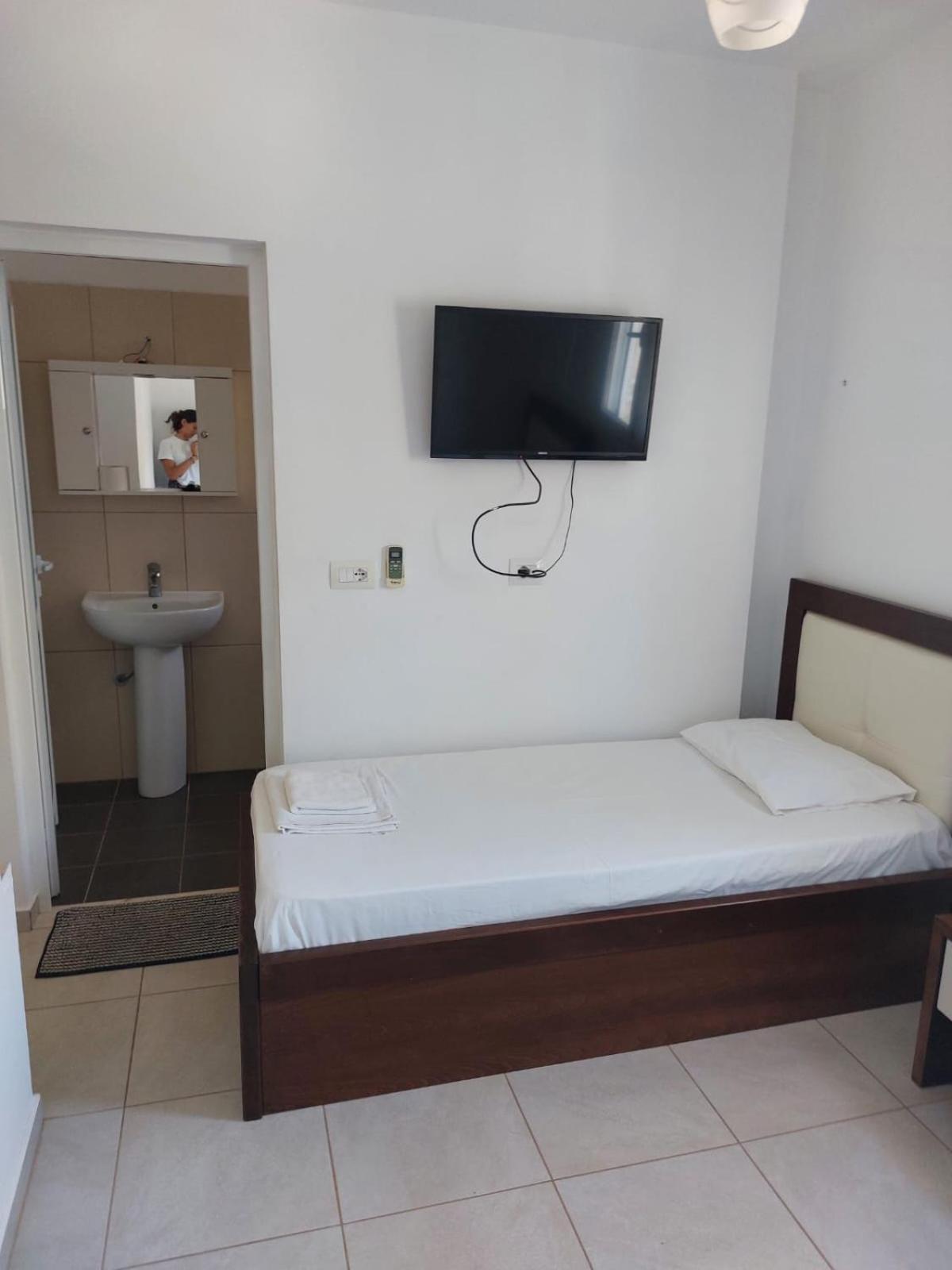 Hotel Jali ฮีมาเรอ ภายนอก รูปภาพ