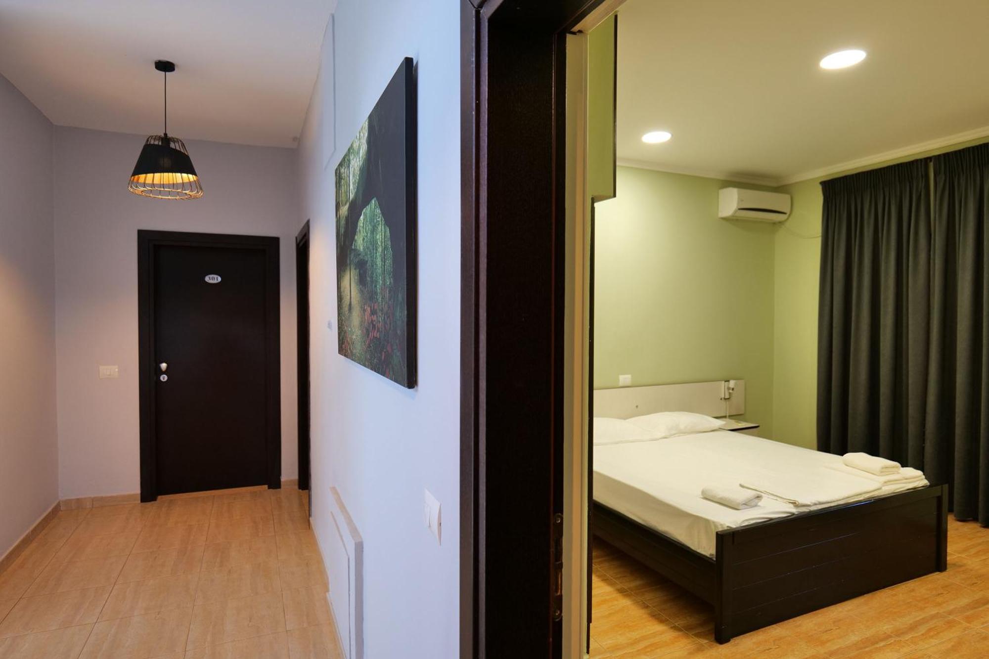 Hotel Jali ฮีมาเรอ ภายนอก รูปภาพ