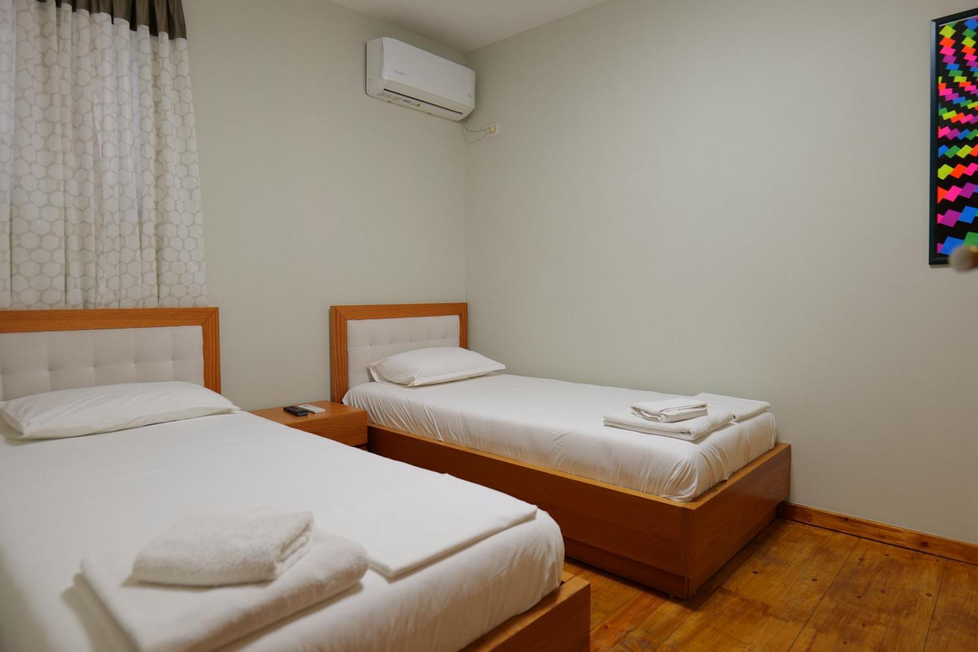 Hotel Jali ฮีมาเรอ ภายนอก รูปภาพ