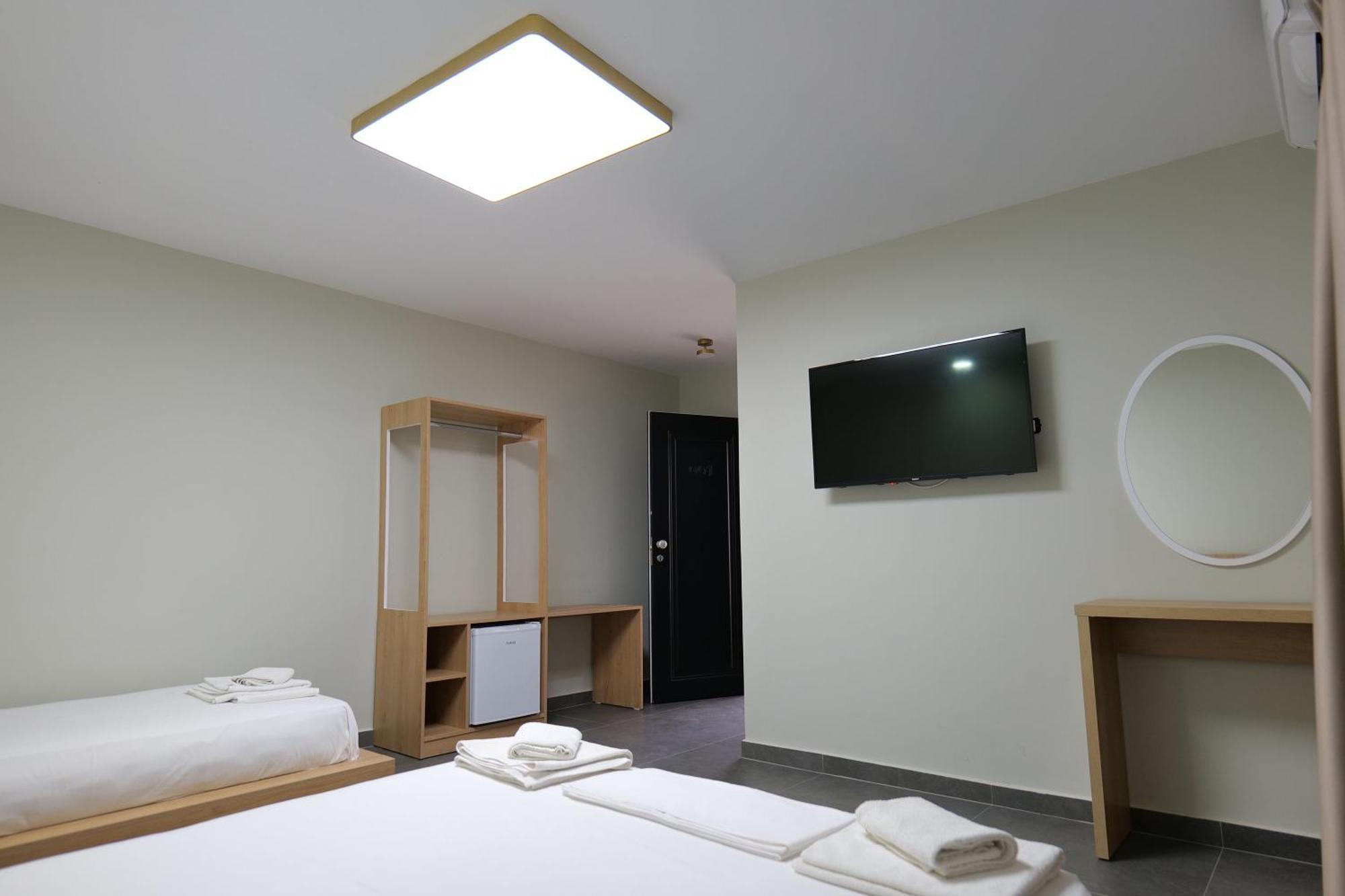 Hotel Jali ฮีมาเรอ ภายนอก รูปภาพ