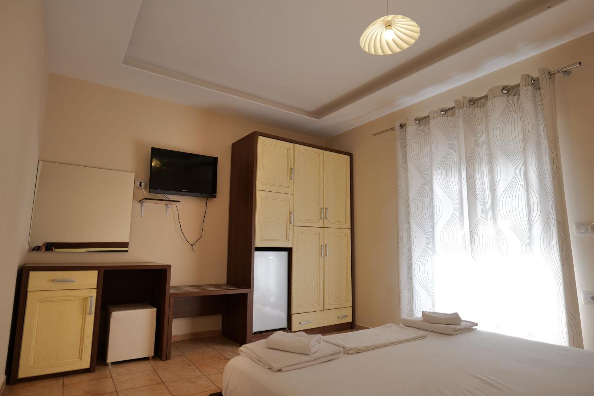 Hotel Jali ฮีมาเรอ ภายนอก รูปภาพ