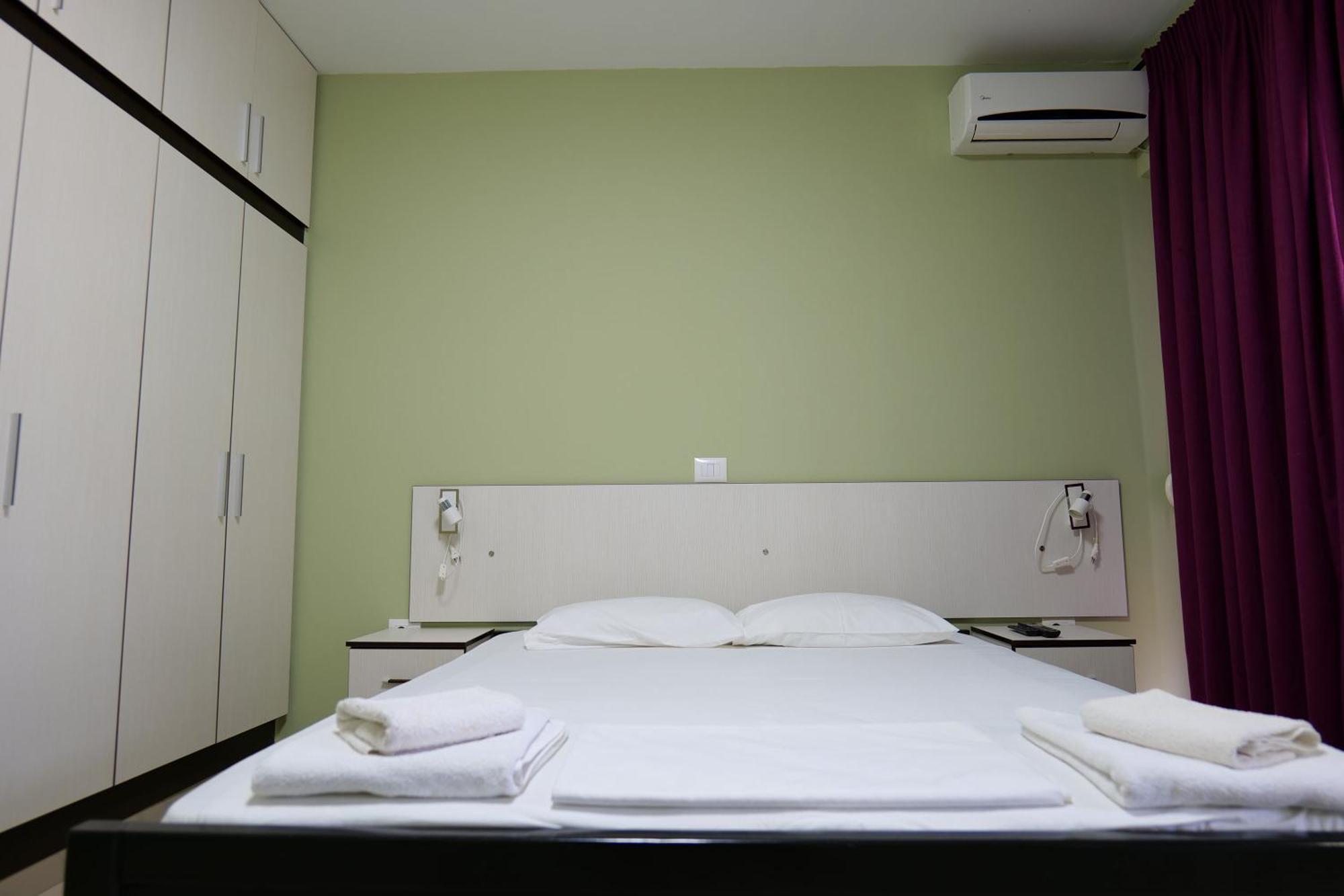 Hotel Jali ฮีมาเรอ ภายนอก รูปภาพ