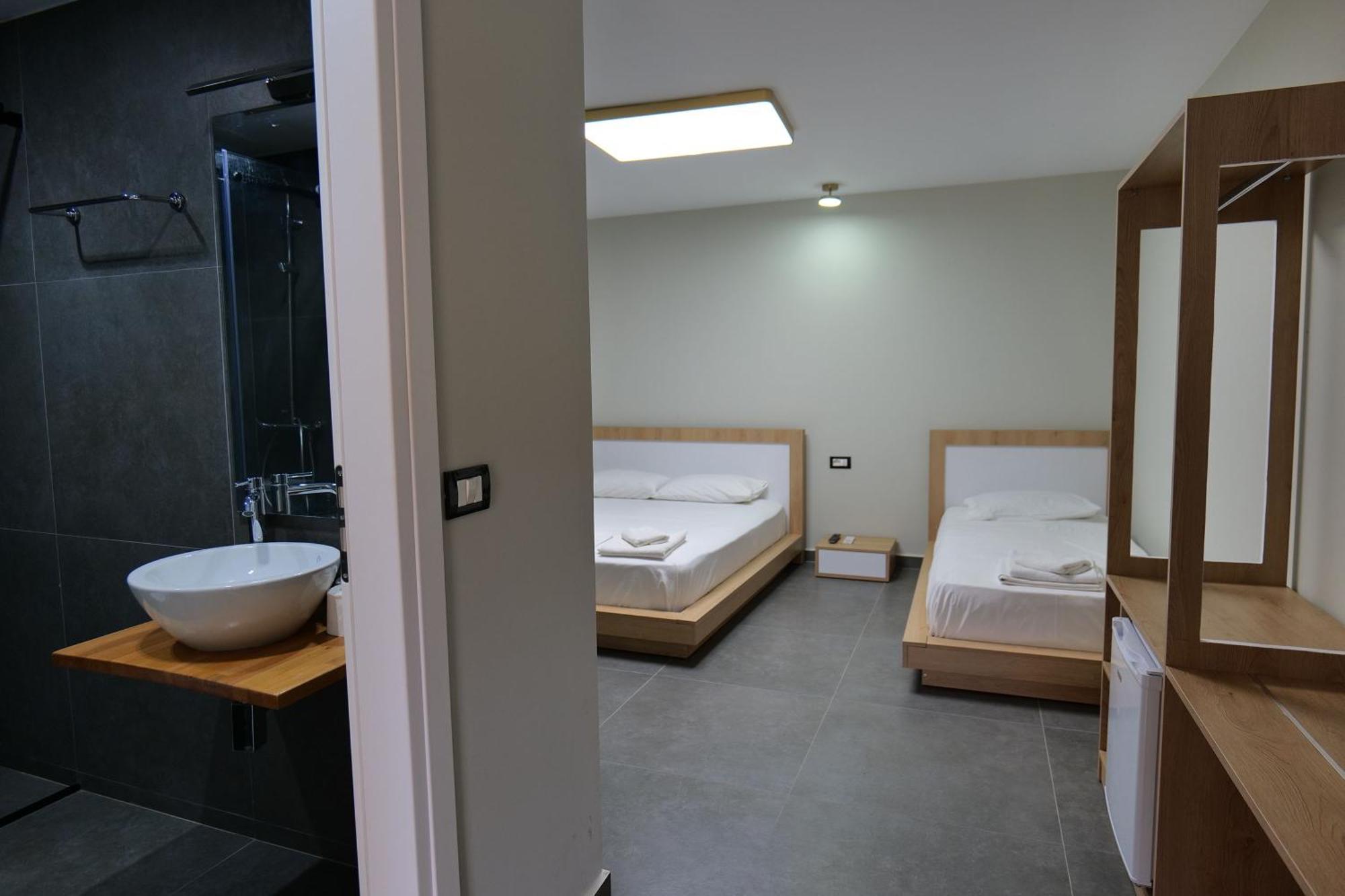 Hotel Jali ฮีมาเรอ ภายนอก รูปภาพ