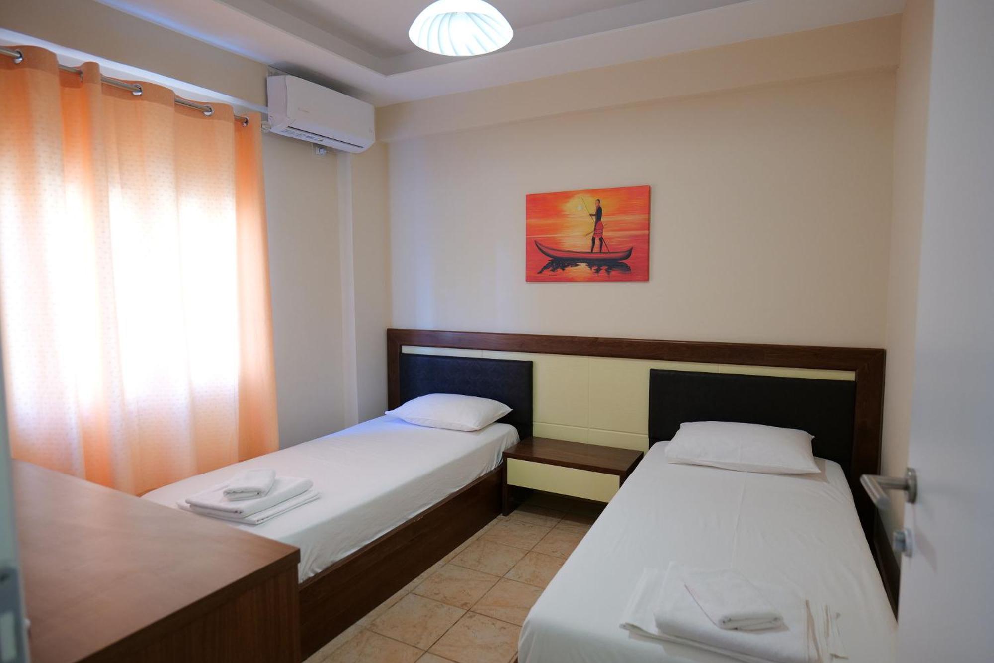 Hotel Jali ฮีมาเรอ ภายนอก รูปภาพ